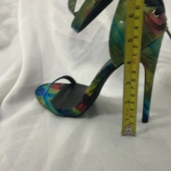 Women’s Size 8.5 heels by Priviliged - Picture 6 of 7